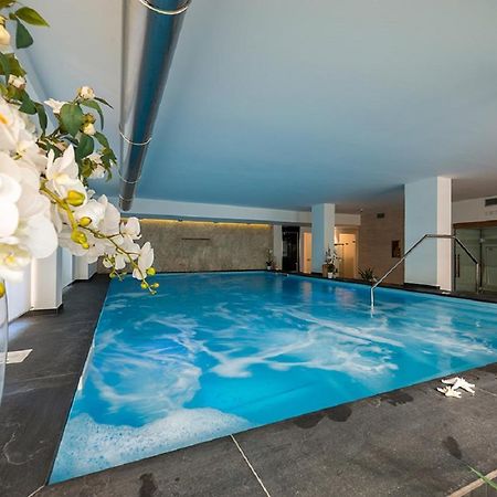 ג'וליאנובה Zenit Hotel מראה חיצוני תמונה