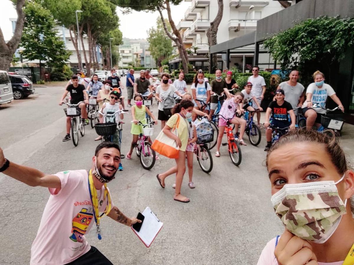 ג'וליאנובה Zenit Hotel מראה חיצוני תמונה