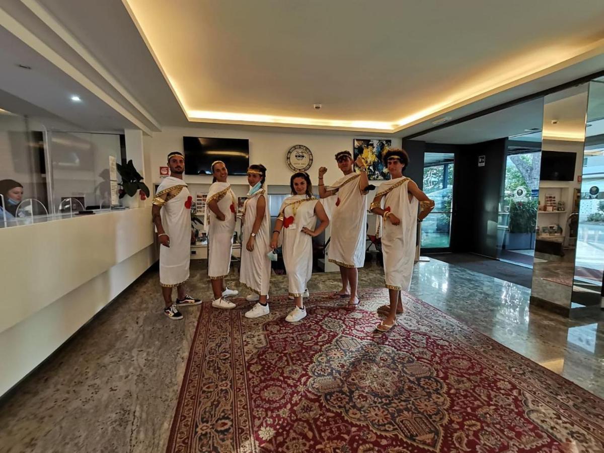 ג'וליאנובה Zenit Hotel מראה חיצוני תמונה